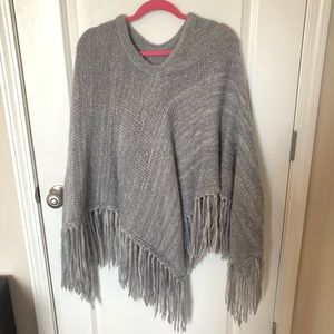 Lake Shore Drive Gray Sweater Poncho